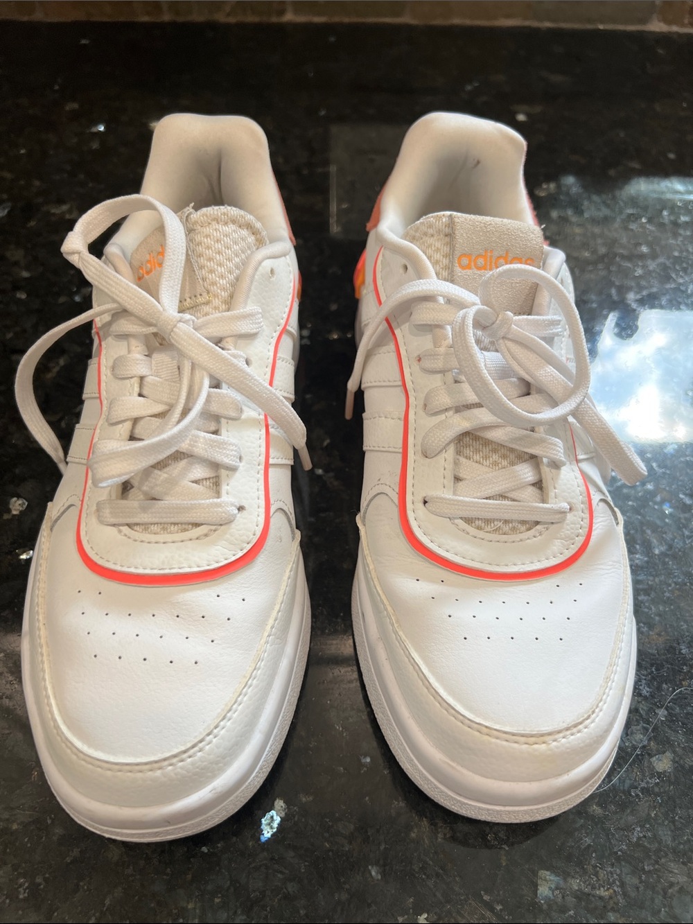 Adidas post move SE white acid red